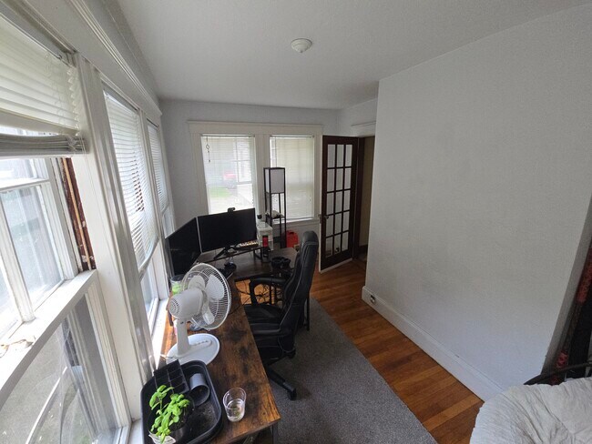 Foto del edificio - 281 Lowell Ave