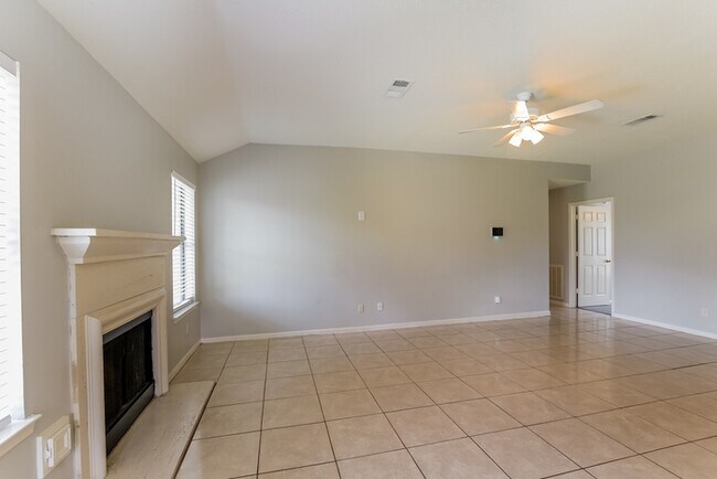 Foto del edificio - 3015 Quail Run Dr