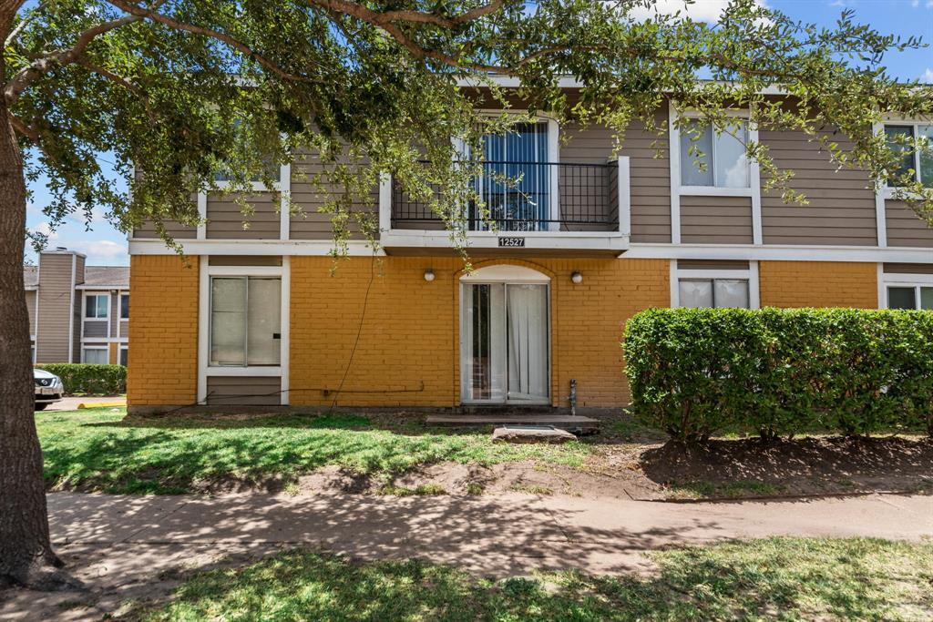 12527 Ashford Meadow Dr Unit A, Houston, TX 77082 Room for Rent in