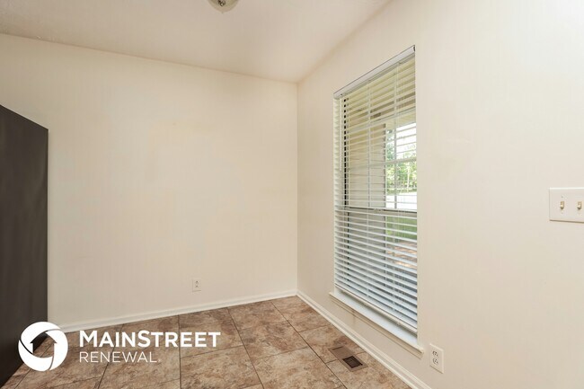 Building Photo - 4073 Calumet Dr