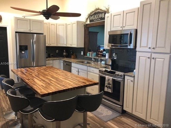 Building Photo - 16343 68th St N