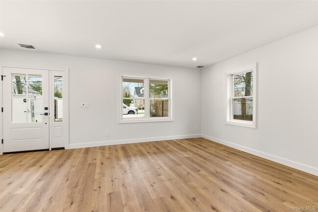 Building Photo - 98 Burt Ave