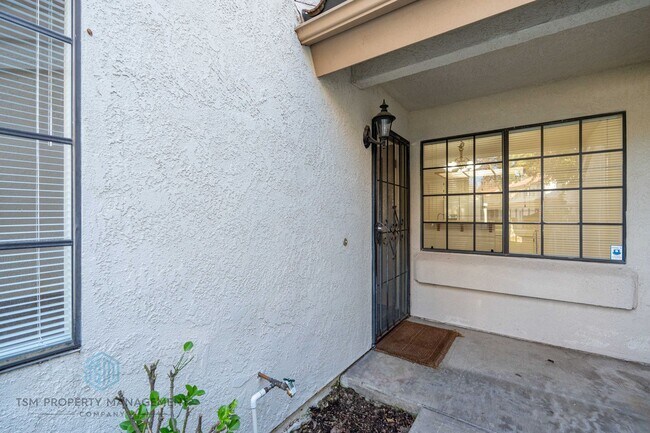 Foto del edificio - 2 Bed 2.5 Bath Montefino Townhome in the Heart of Diamond Bar!