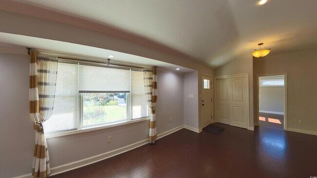 Foto del edificio - 710 Yucca Ave