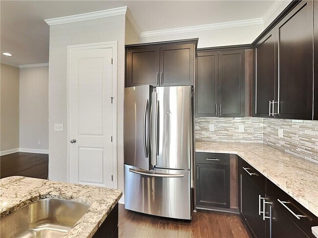 Foto del edificio - 895 Proctor Ranch Dr