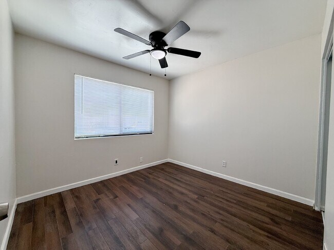 Foto del edificio - 5220 W Lynwood St