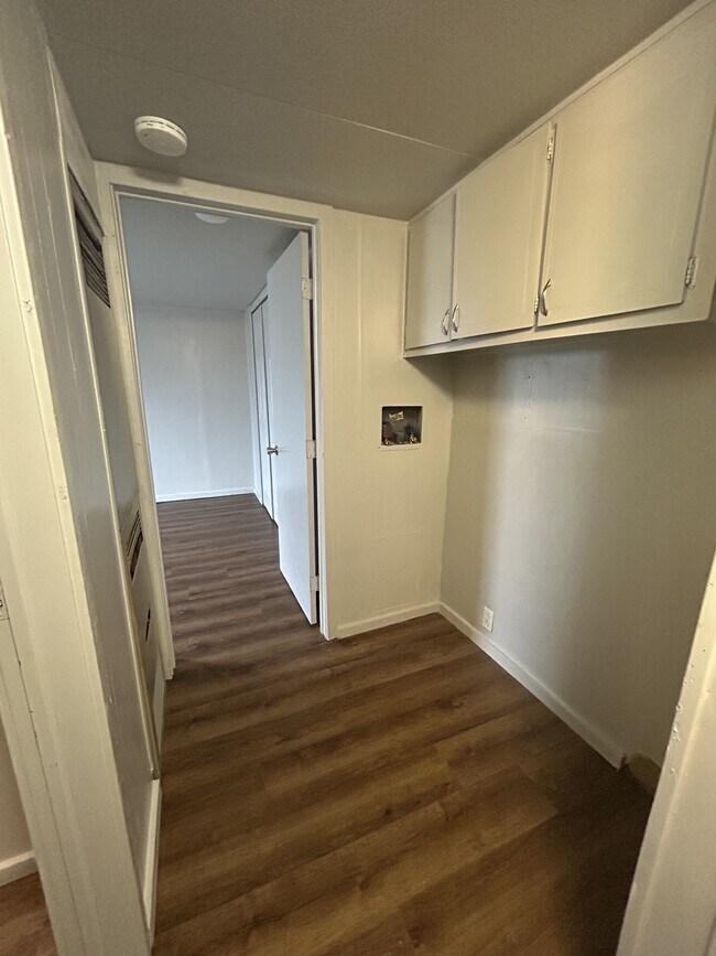 Building Photo - 400 S Ranchwood Blvd