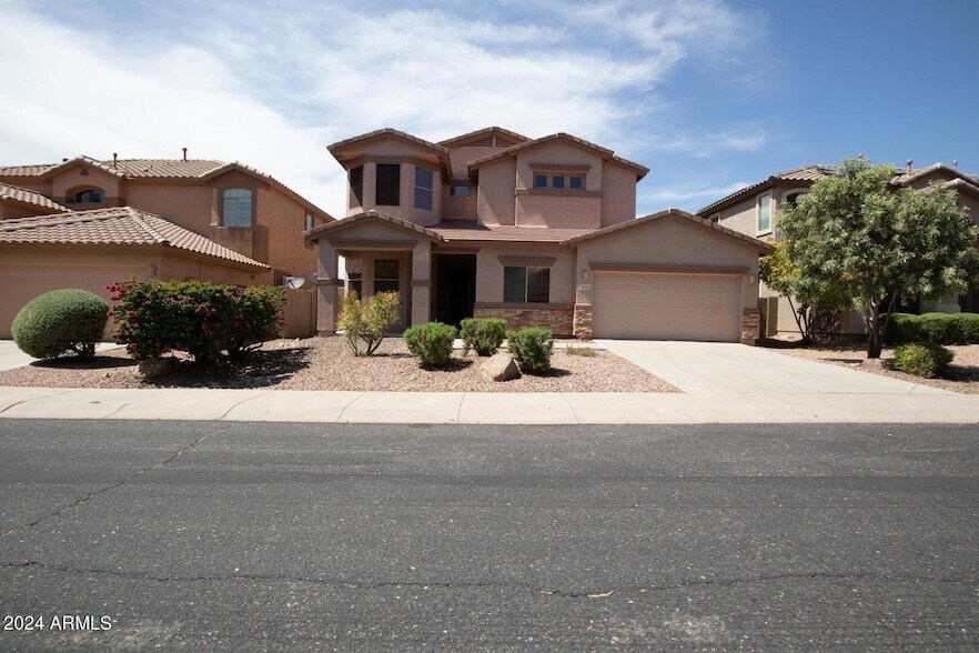 Foto principal - 4522 W Ravina Ln