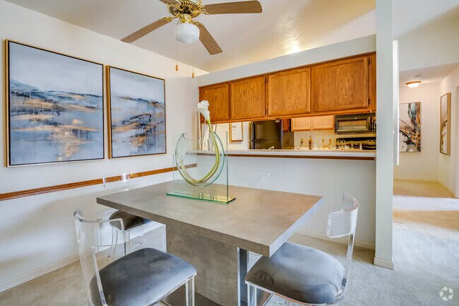 2 habitaciones, 1 baño, 1050 pies cuadrados, comedor - Springbrook Cercle