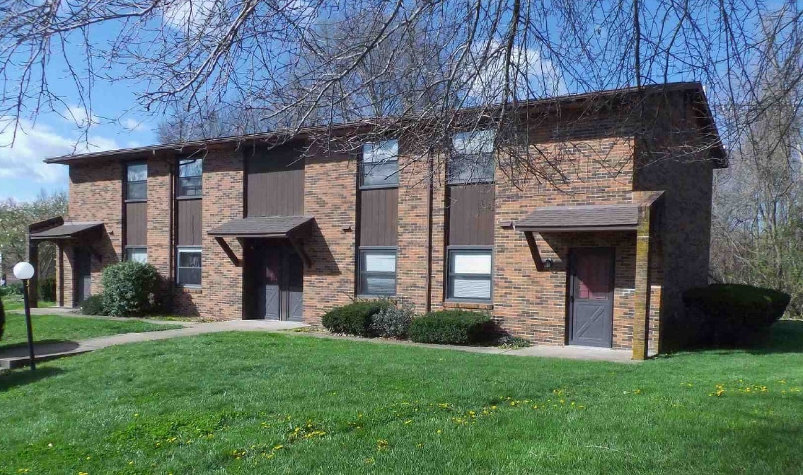 6 S Trace Rd, Glen Carbon, IL 62034 Townhouse for Rent in Glen Carbon