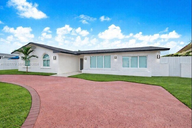 Foto del edificio - 8952 SW 10th Terrace