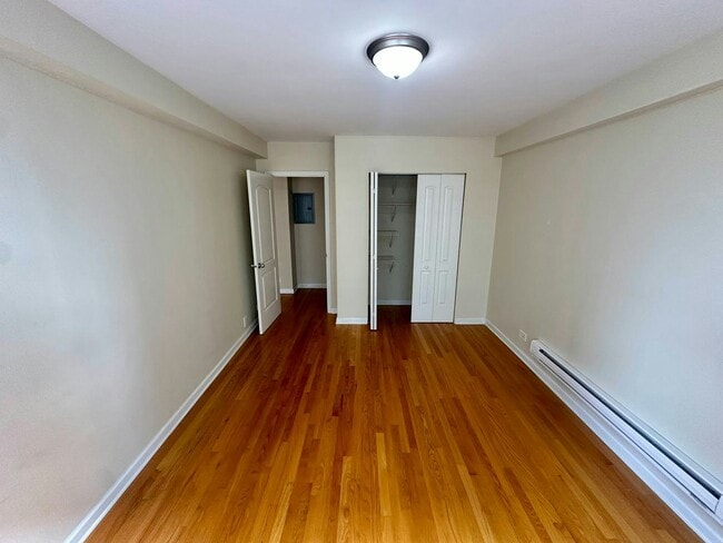 Building Photo - 4180.5 N Marine Dr