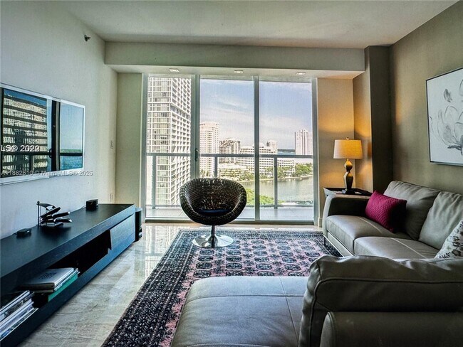 Foto del edificio - 500 Brickell Ave
