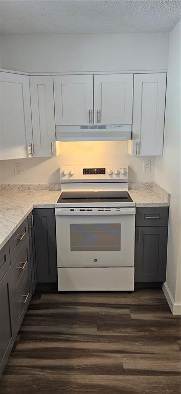 Building Photo - 38101 10th Ave