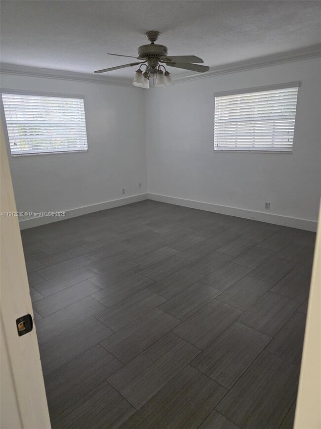 Foto del edificio - 8090 W 18th Ct