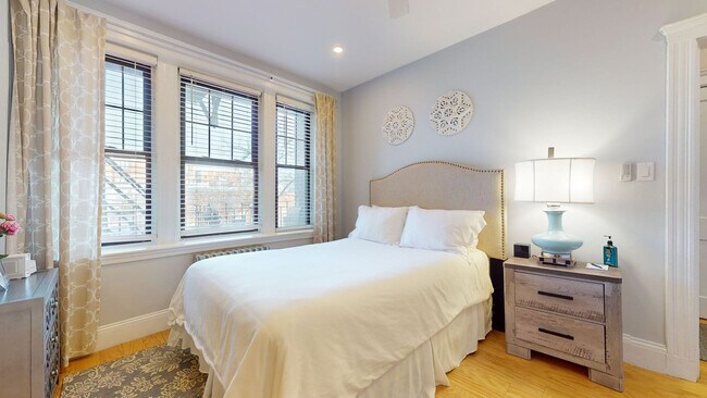 Foto del edificio - 185 Chestnut Hill Ave