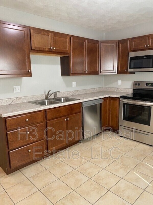 Photo - 110 Sunnyside St Townhome