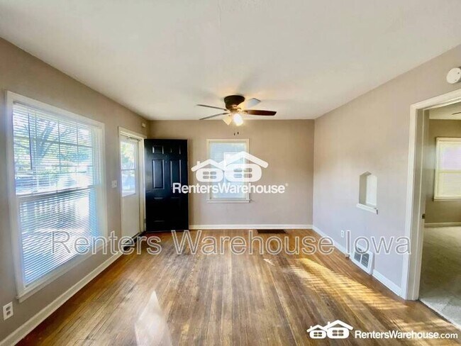 Foto del edificio - 6119 Franklin Ave