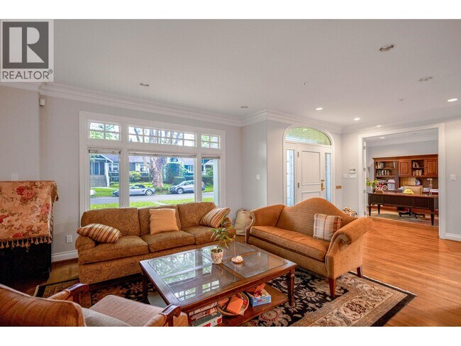Photo du bâtiment - 2350 W 36th Ave