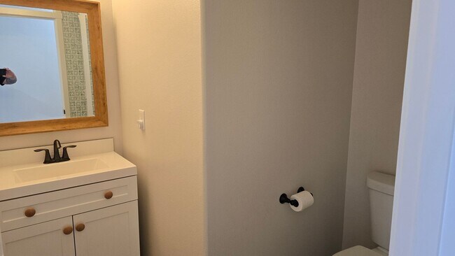 Foto del edificio - Spacious 3 Bedroom – Move-In Ready!