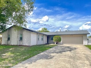 Building Photo - 1111 Galahad Dr