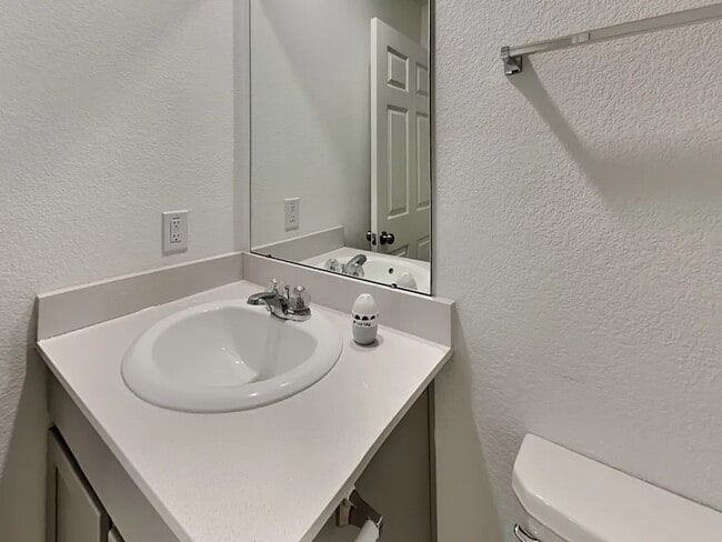 Building Photo - 24123 Mustang Run Dr