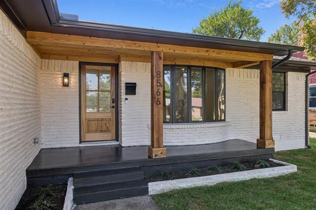 Foto del edificio - 8566 Sweetwood Dr