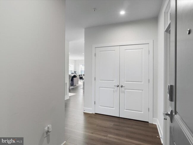 Building Photo - 100 St Ives Pl