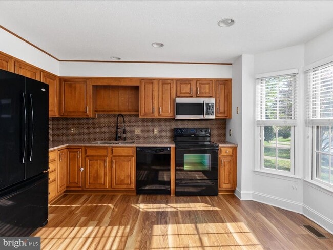 Building Photo - 2056 Cidermill Ln