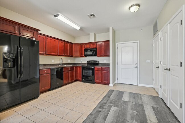 Foto del edificio - 5808 Washington St