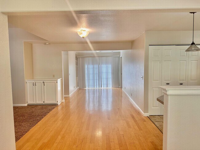 Foto del edificio - 10529 Boulder St
