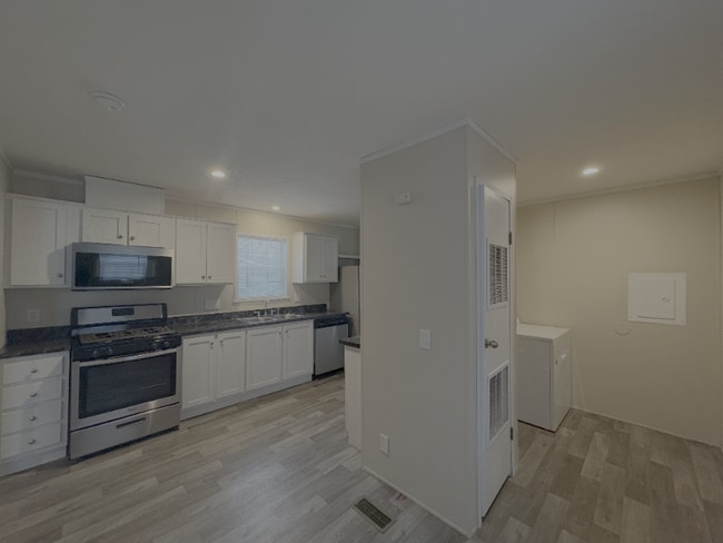 Building Photo - 295 Ironridge