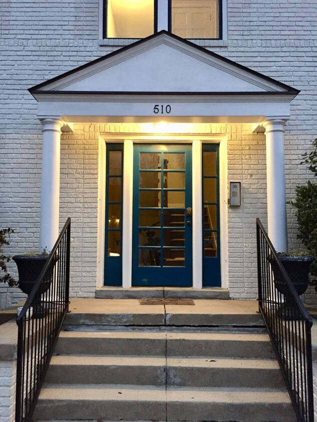 Primary Photo - 510 W 17th St