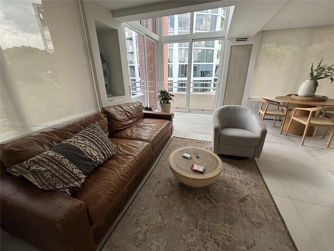 Foto del edificio - 2801 Florida Ave