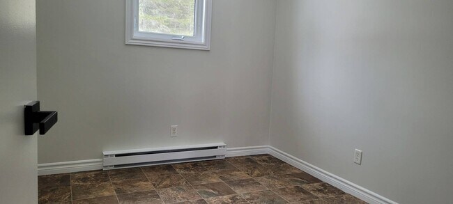 Photo du bâtiment - 4-124 Chem. Notre Dame de Lourdes