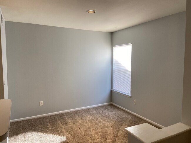 Foto del edificio - 494 N Pin Oak Pl