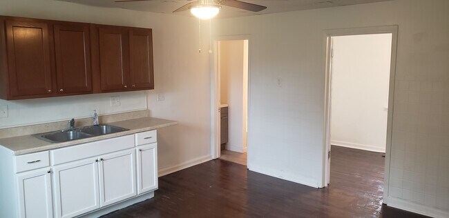 Kitchen - 3985 E 66th St