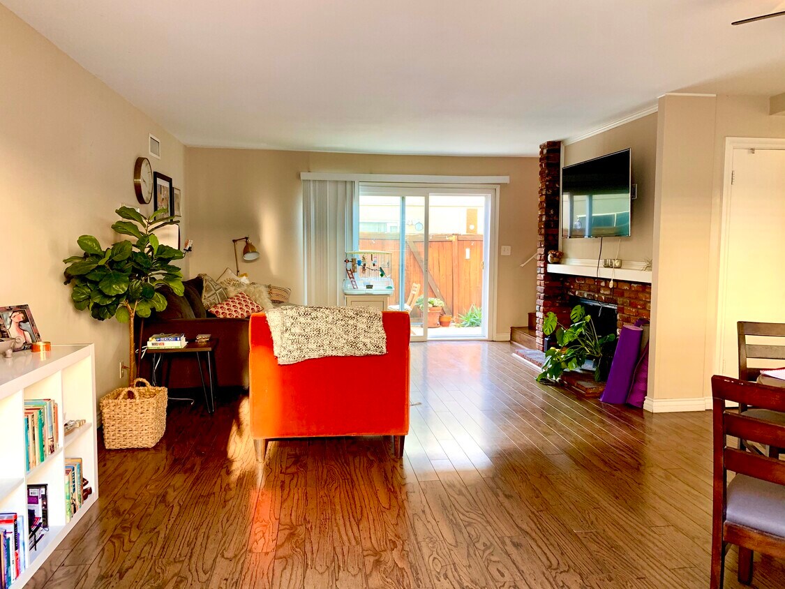 1145 E 1st St, Tustin, CA 92780 Townhome Rentals in Tustin CA