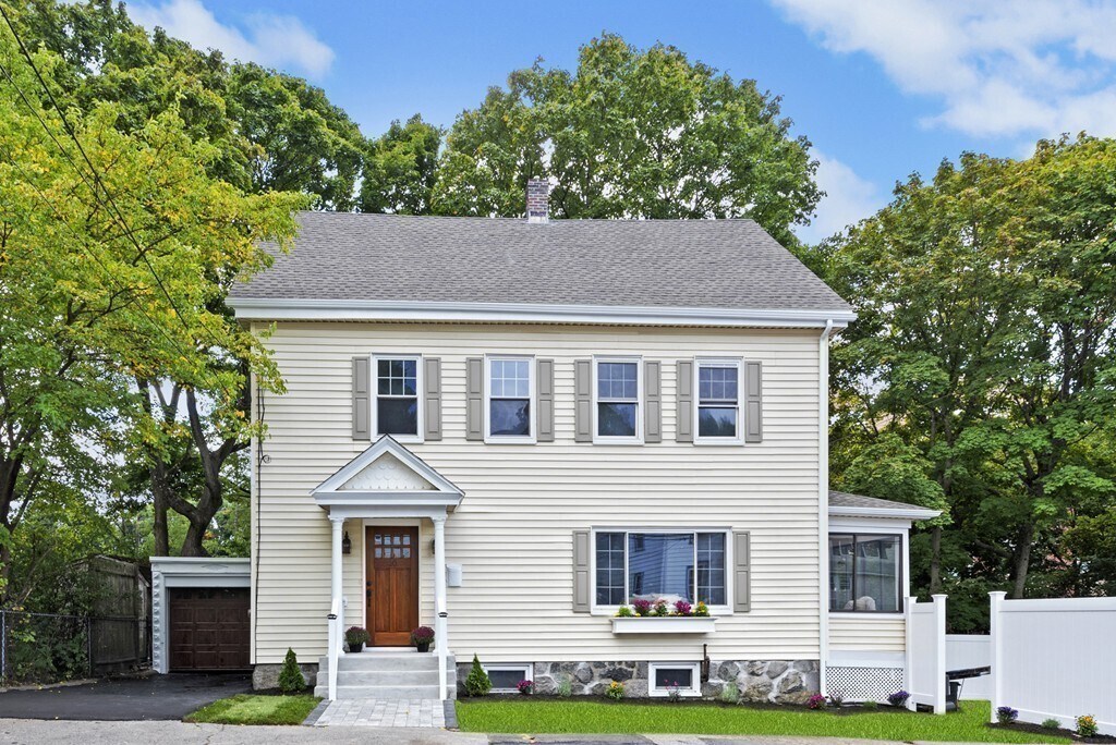 Primary Photo - 60 Bow St