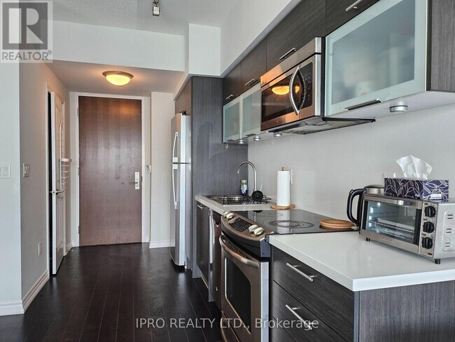 Photo du bâtiment - 386-5386 Yonge St