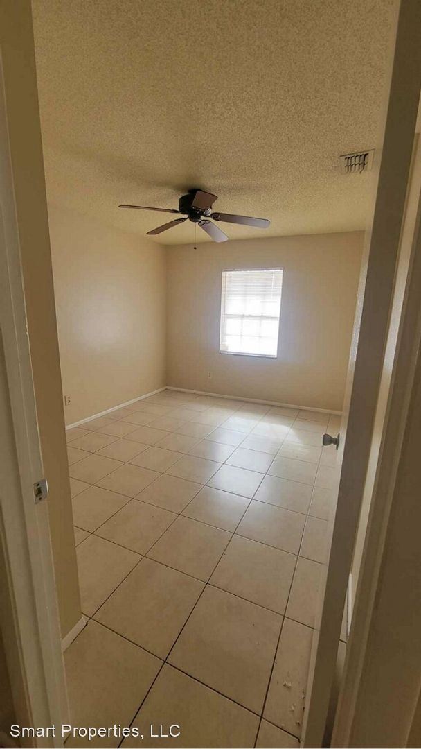 Building Photo - 2 br, 1.5 bath House - 225 Century Blvd