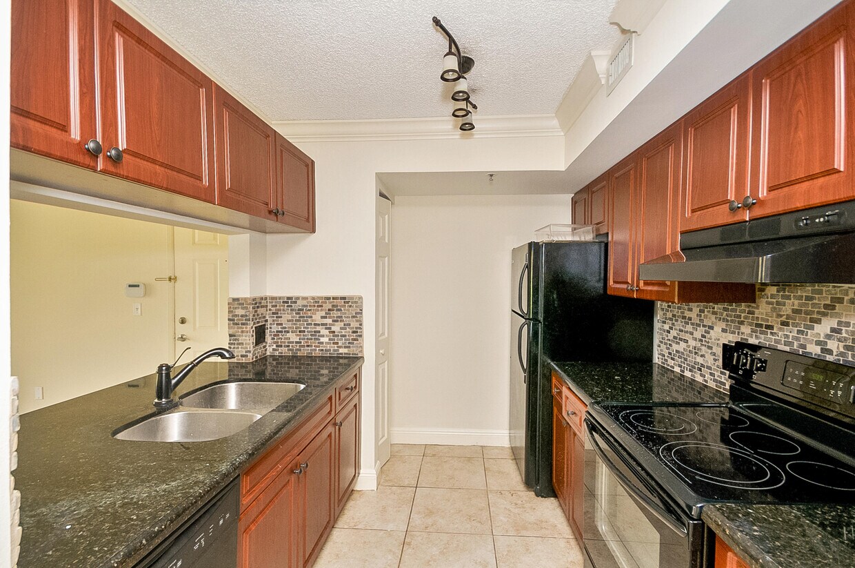 157 Yacht Club Way Unit 104, Hypoluxo, FL 33462 Condo for Rent in