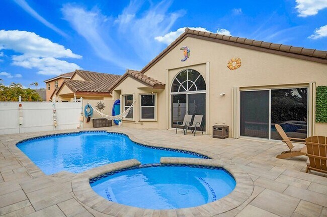 Foto del edificio - 18965 Adagio Dr