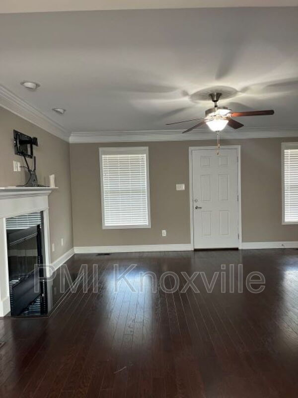 Foto del edificio - 2721 Lucky Leaf Ln