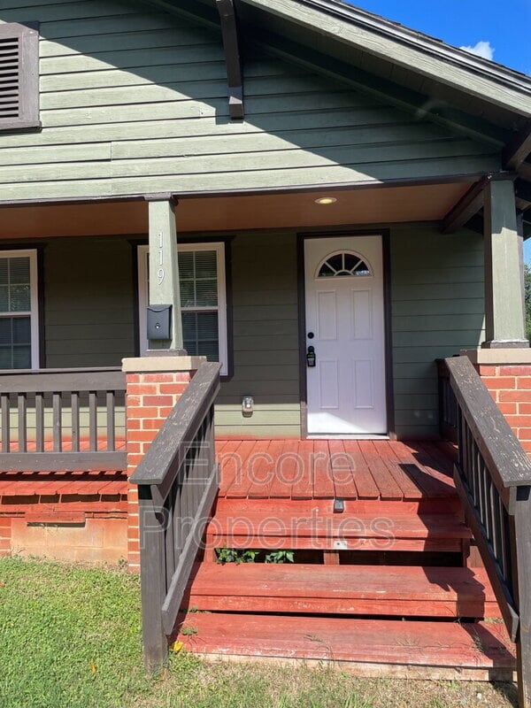 Building Photo - 119 S 7th Ave