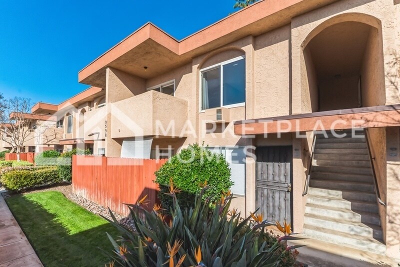 Foto principal - 9598 Carroll Canyon Rd