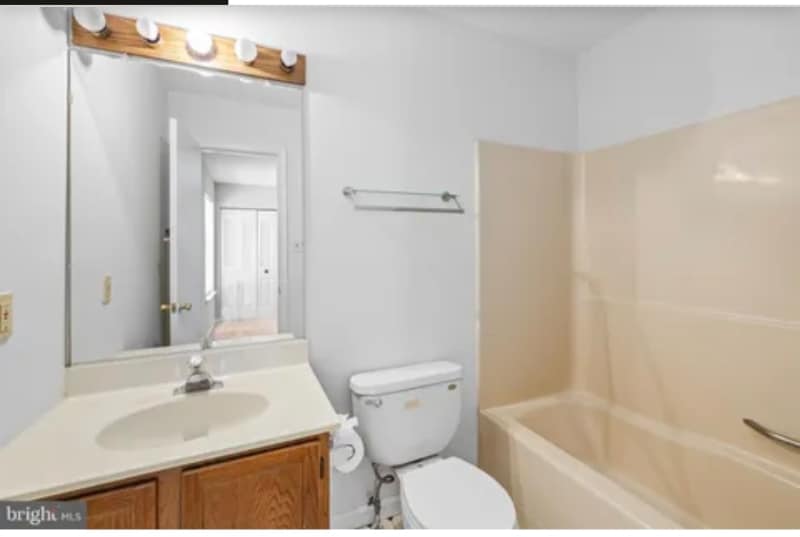 Building Photo - 11260 Girven Ct