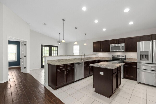 Foto del edificio - 8478 Island Dr
