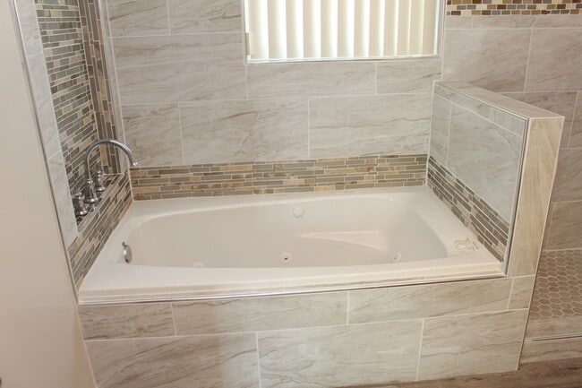 Master Bath - 2140 W 83rd St