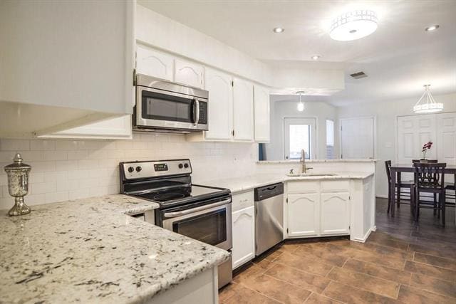 Building Photo - 449 Phillips Dr